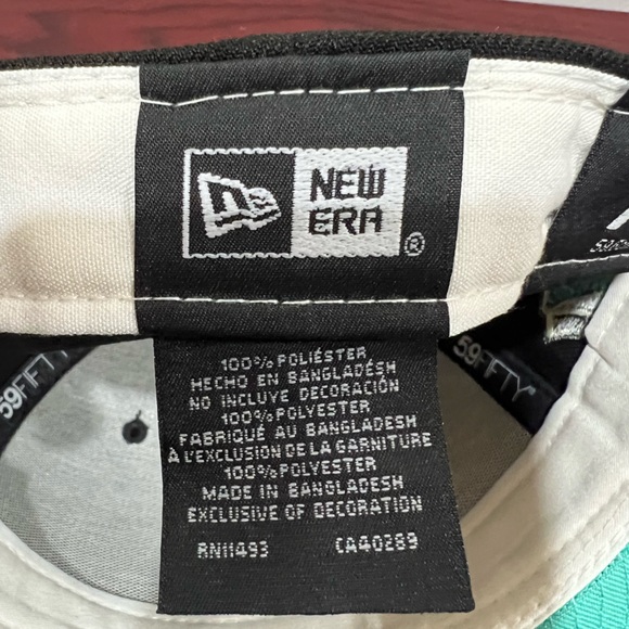 New Era, 59Fifty Fitted Hat, New York Yankees, Black & Green - Picture 2 of 10